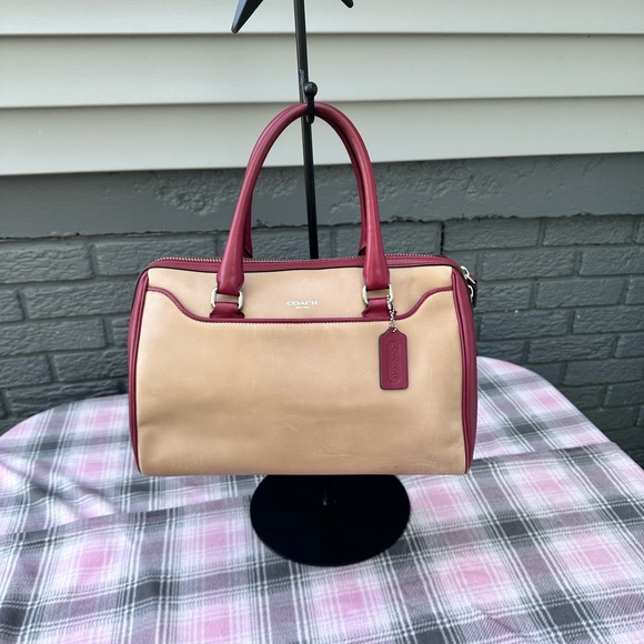 Coach legacy Haley satchel double zipper pulls 13x6x9 nice condition - Picture 2 of 13